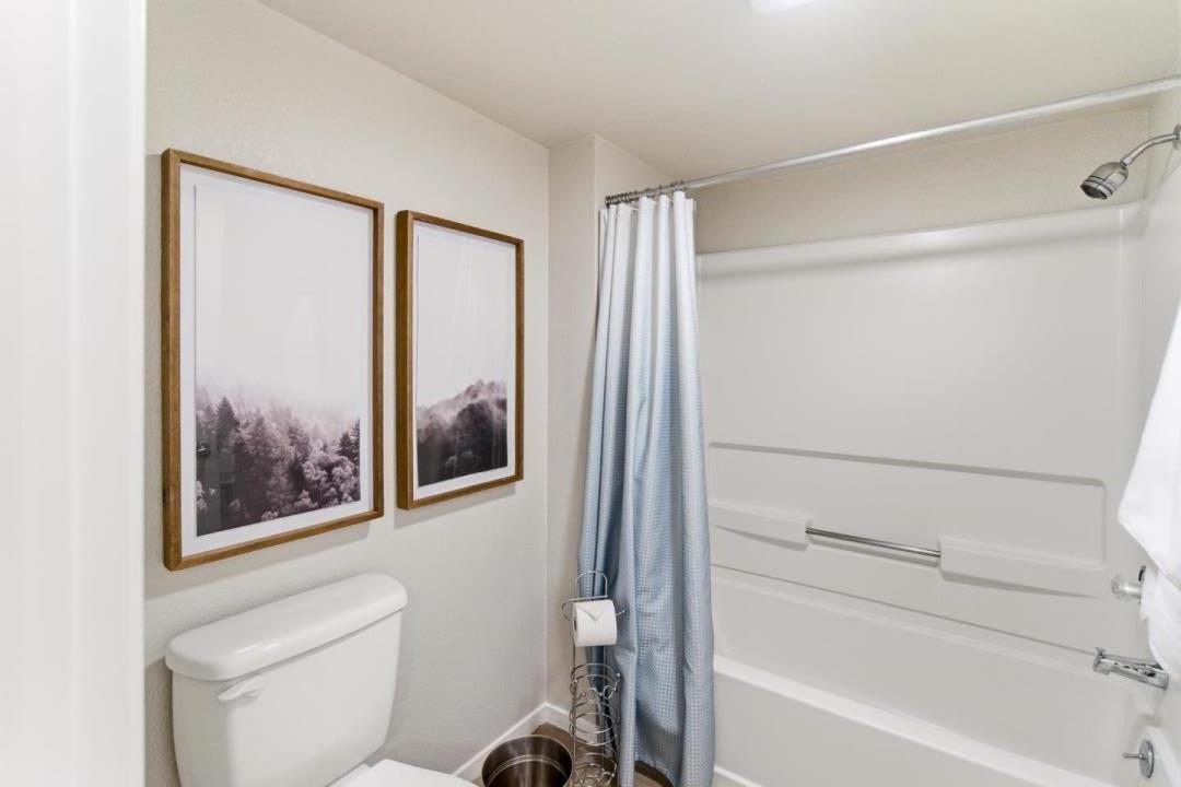 Detail Gallery Image 29 of 42 For 1400 El Camino Real #216,  South San Francisco,  CA 94080 - 2 Beds | 2 Baths