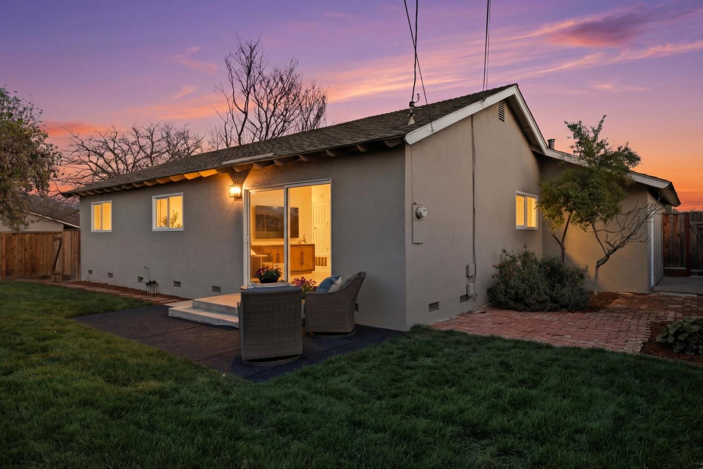 Detail Gallery Image 12 of 15 For 1263 Weathersfield Way, San Jose,  CA 95118 - 3 Beds | 2 Baths