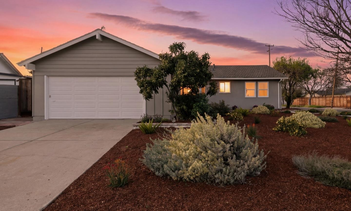 Detail Gallery Image 2 of 15 For 1263 Weathersfield Way, San Jose,  CA 95118 - 3 Beds | 2 Baths