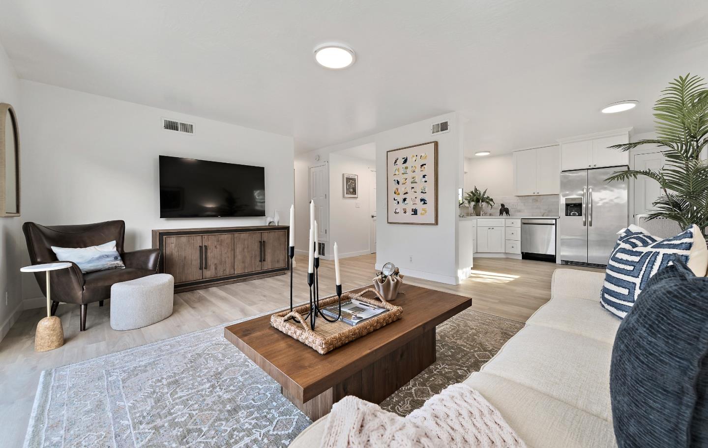 Detail Gallery Image 8 of 15 For 1263 Weathersfield Way, San Jose,  CA 95118 - 3 Beds | 2 Baths