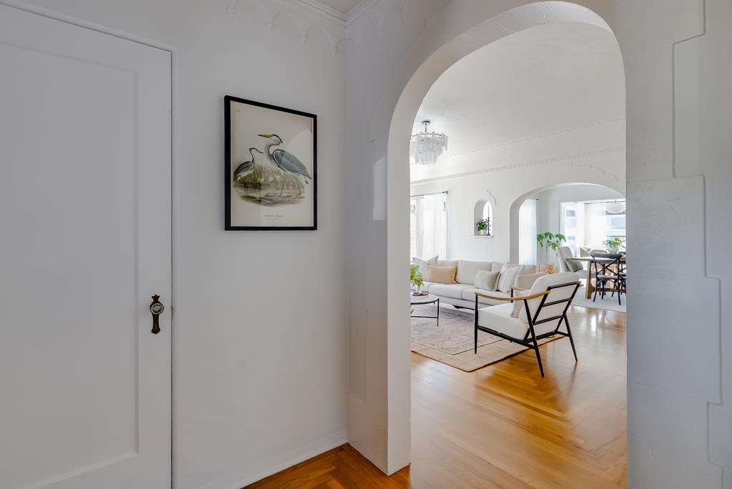 Detail Gallery Image 11 of 97 For 214 Fairmount Ave, Santa Cruz,  CA 95062 - 2 Beds | 2 Baths