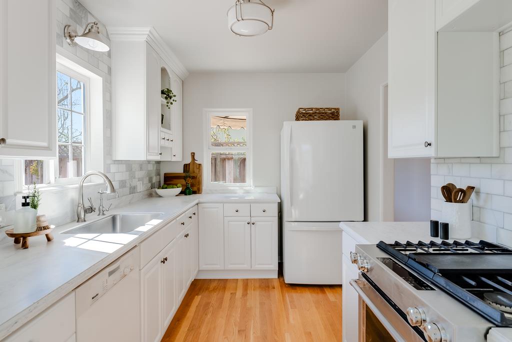 Detail Gallery Image 37 of 97 For 214 Fairmount Ave, Santa Cruz,  CA 95062 - 2 Beds | 2 Baths