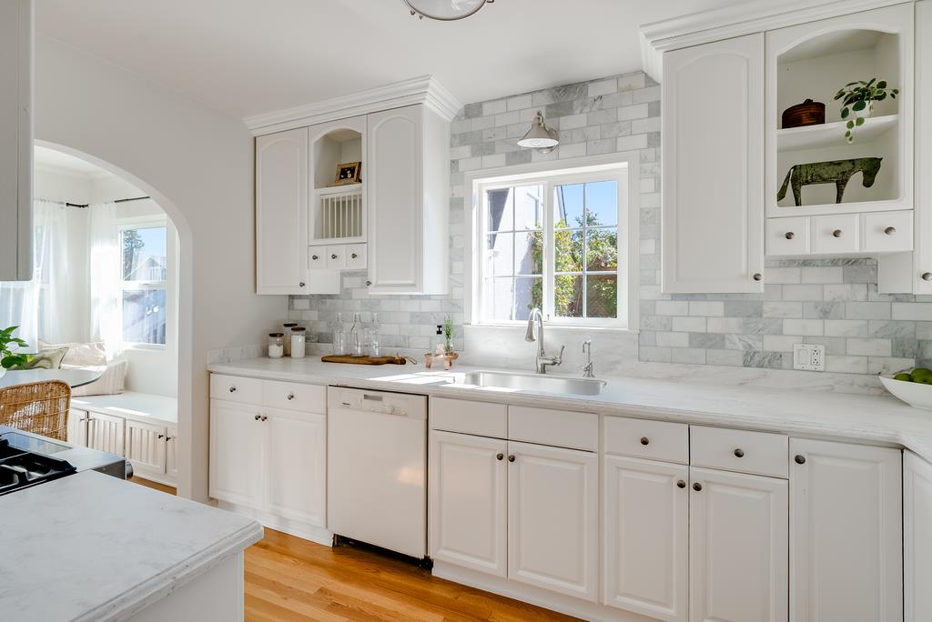 Detail Gallery Image 45 of 97 For 214 Fairmount Ave, Santa Cruz,  CA 95062 - 2 Beds | 2 Baths