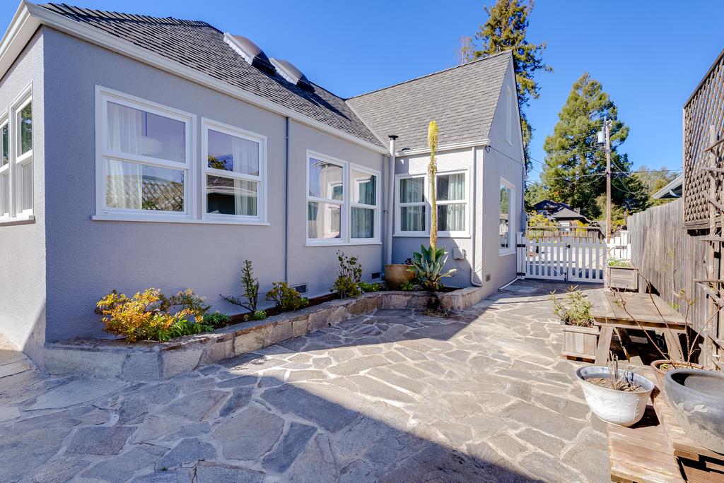 Detail Gallery Image 86 of 97 For 214 Fairmount Ave, Santa Cruz,  CA 95062 - 2 Beds | 2 Baths