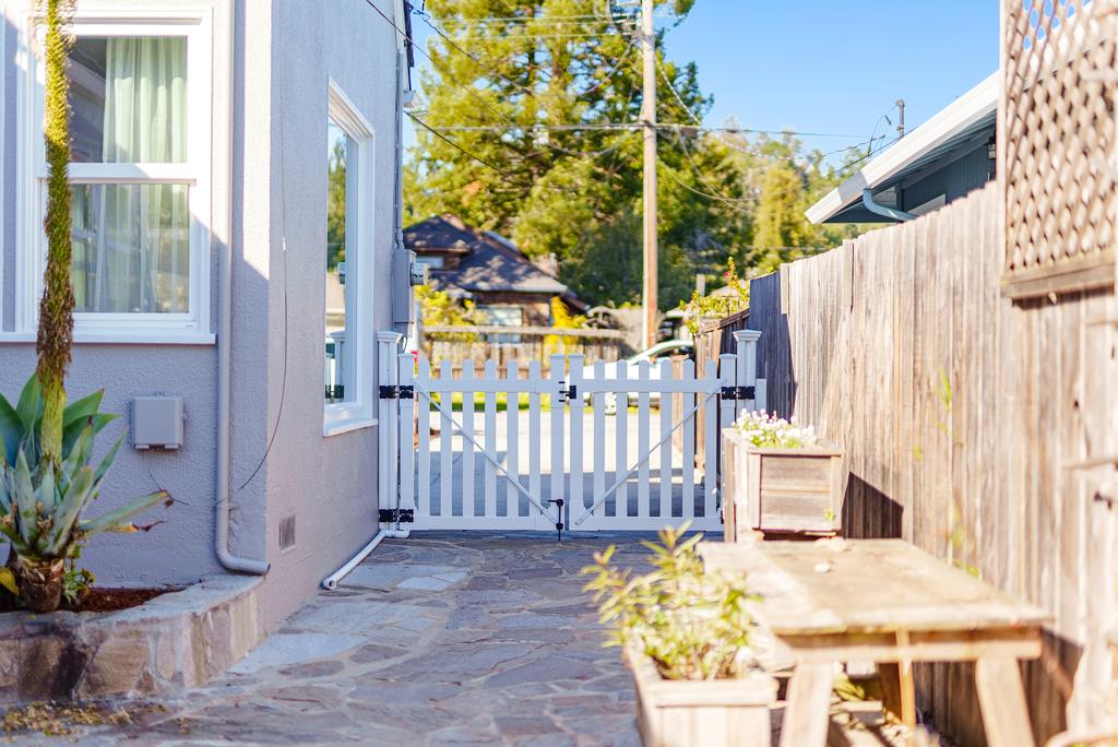 Detail Gallery Image 88 of 97 For 214 Fairmount Ave, Santa Cruz,  CA 95062 - 2 Beds | 2 Baths