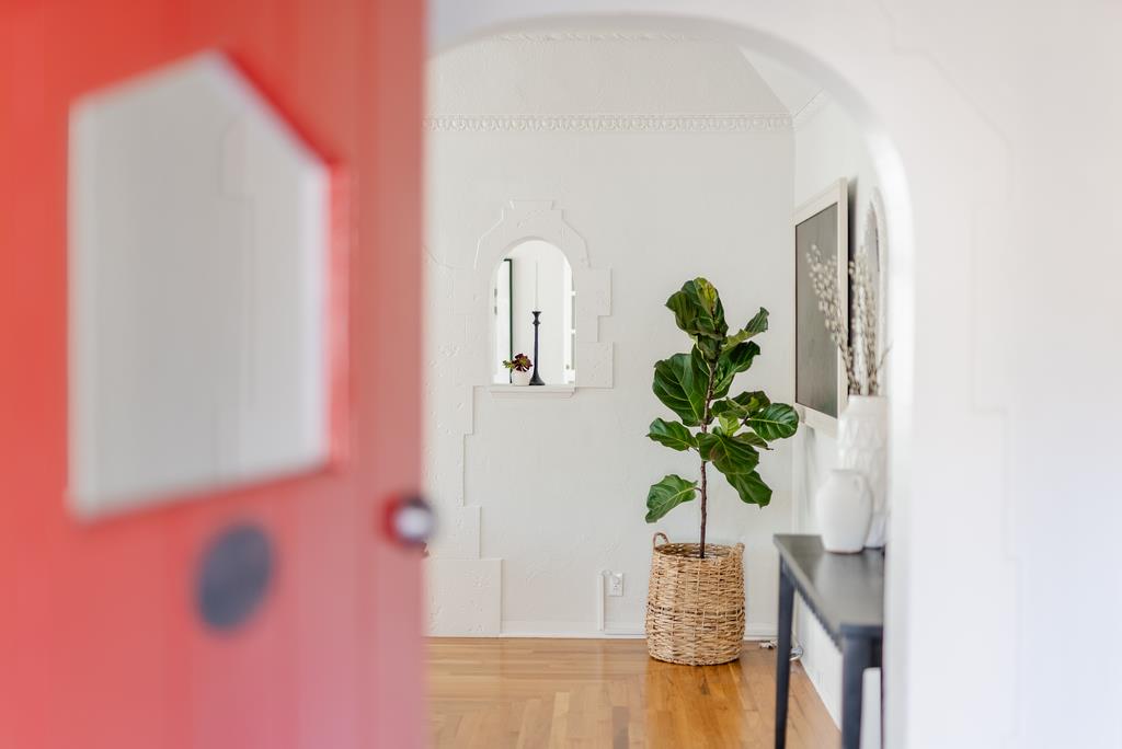 Detail Gallery Image 9 of 97 For 214 Fairmount Ave, Santa Cruz,  CA 95062 - 2 Beds | 2 Baths