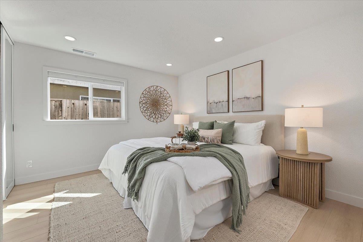 Detail Gallery Image 13 of 21 For 3193 Calzar Dr, San Jose,  CA 95118 - 3 Beds | 2 Baths