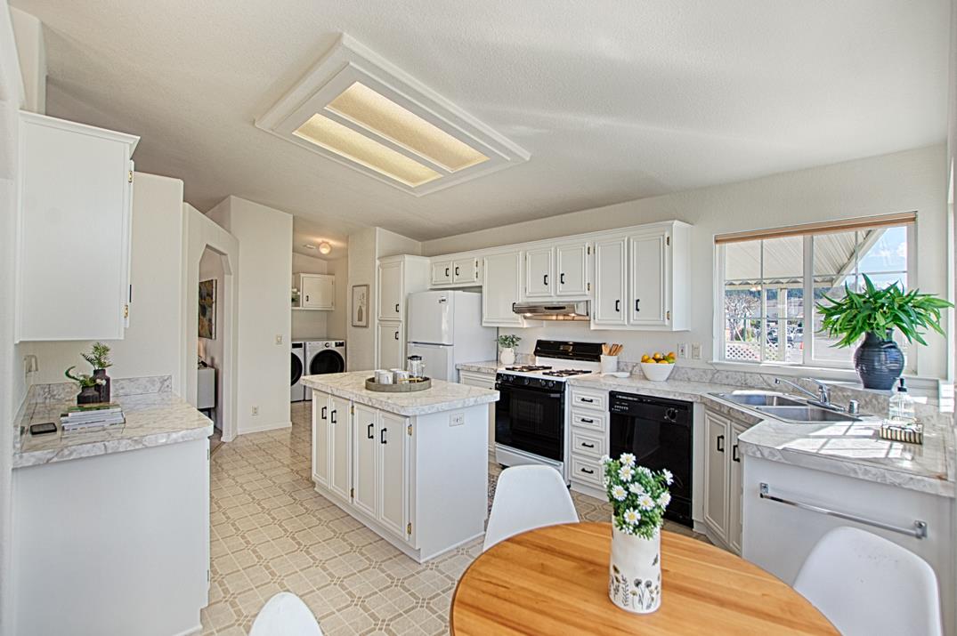 Detail Gallery Image 11 of 42 For 225 Mount Hermon Rd 19a,  Scotts Valley,  CA 95066 - 2 Beds | 2 Baths