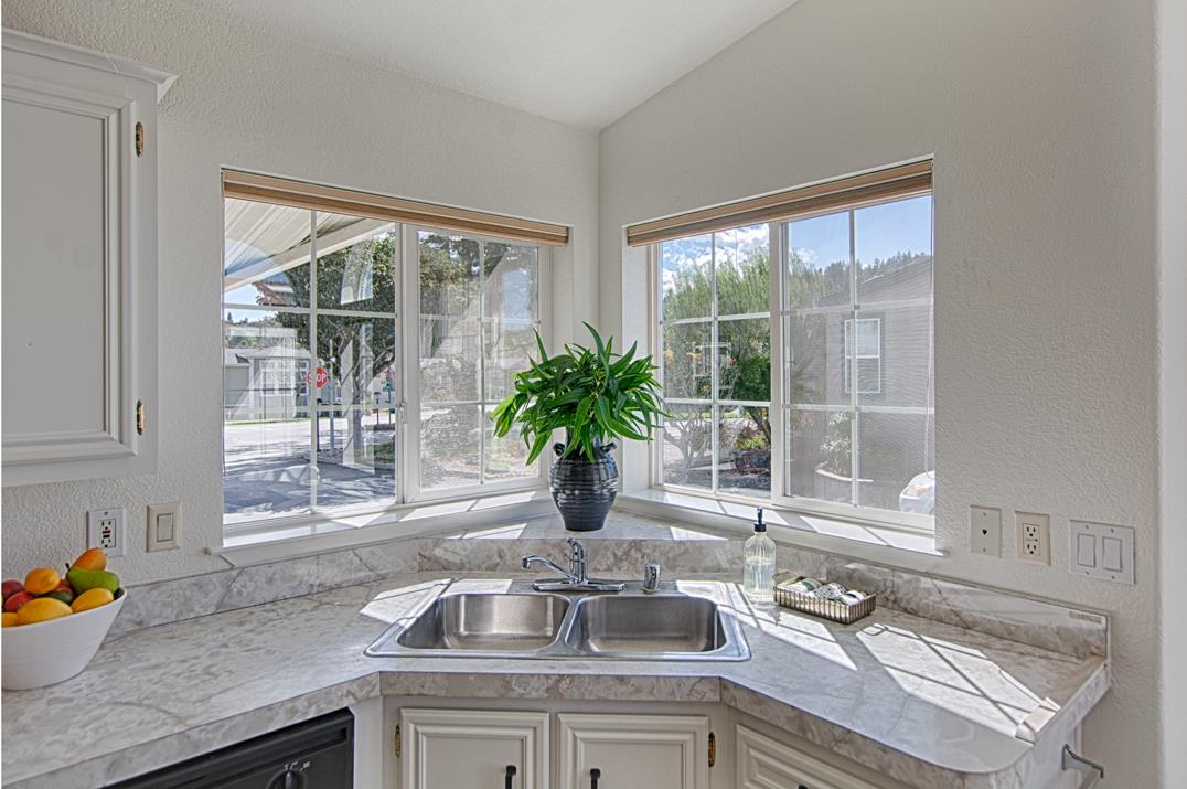 Detail Gallery Image 9 of 42 For 225 Mount Hermon Rd 19a,  Scotts Valley,  CA 95066 - 2 Beds | 2 Baths