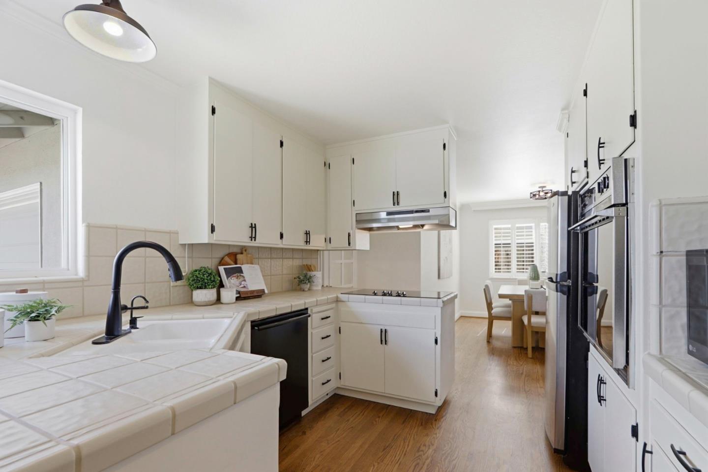 Detail Gallery Image 17 of 32 For 2867 via Carmen, San Jose,  CA 95124 - 3 Beds | 2 Baths