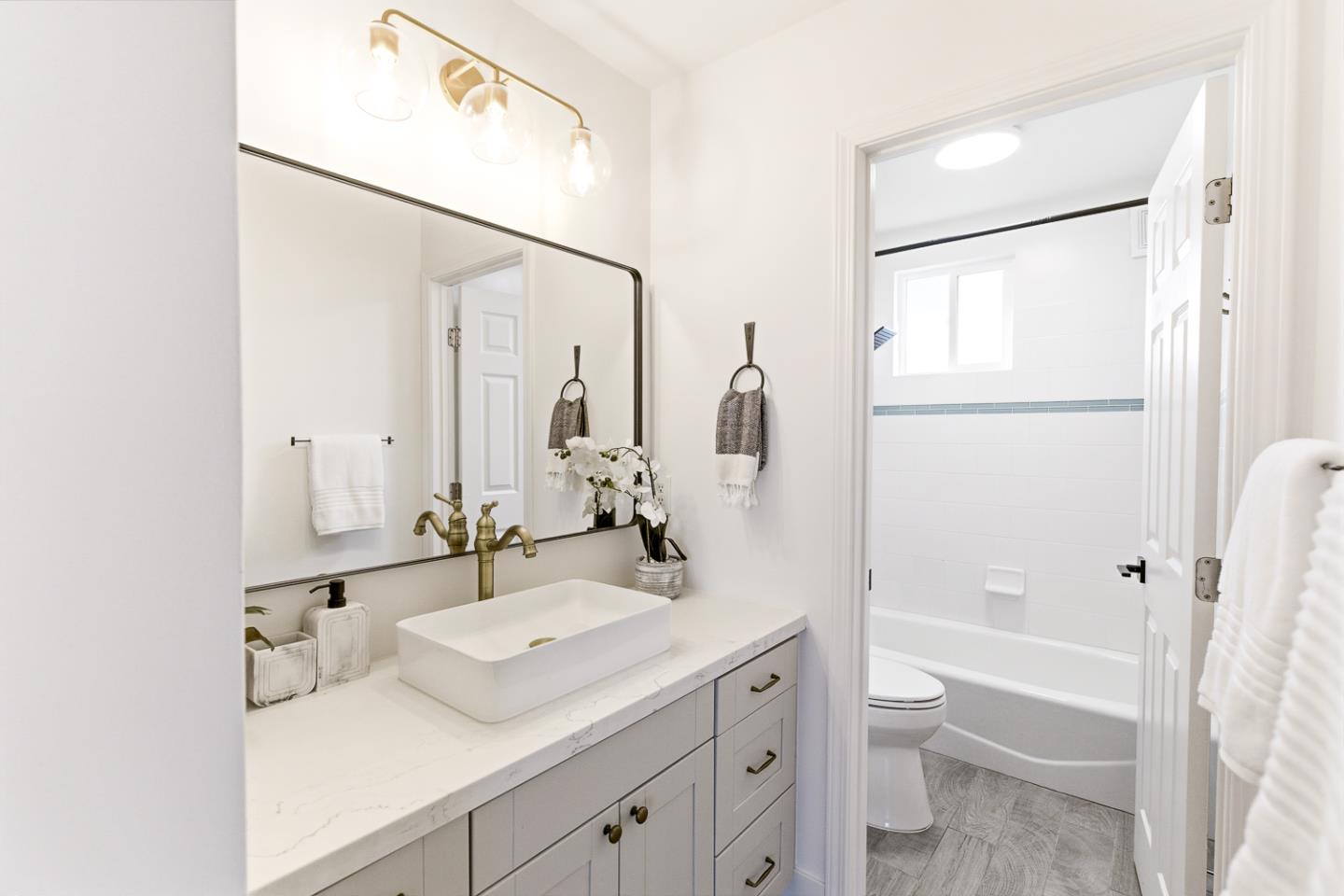Detail Gallery Image 22 of 40 For 678 Connie Ave, San Mateo,  CA 94402 - 3 Beds | 2 Baths
