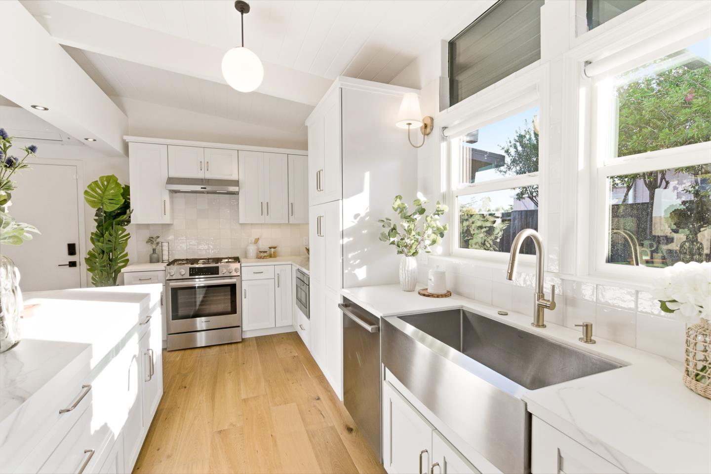 Detail Gallery Image 8 of 40 For 678 Connie Ave, San Mateo,  CA 94402 - 3 Beds | 2 Baths