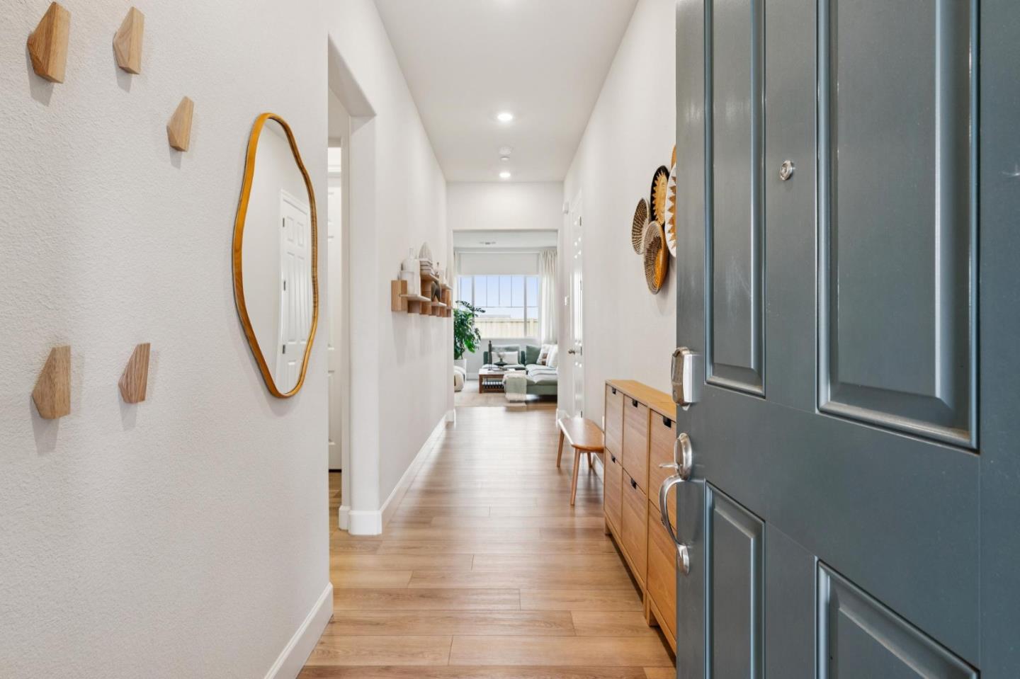 Detail Gallery Image 3 of 44 For 1889 Water St, Brentwood,  CA 94513 - 3 Beds | 2 Baths