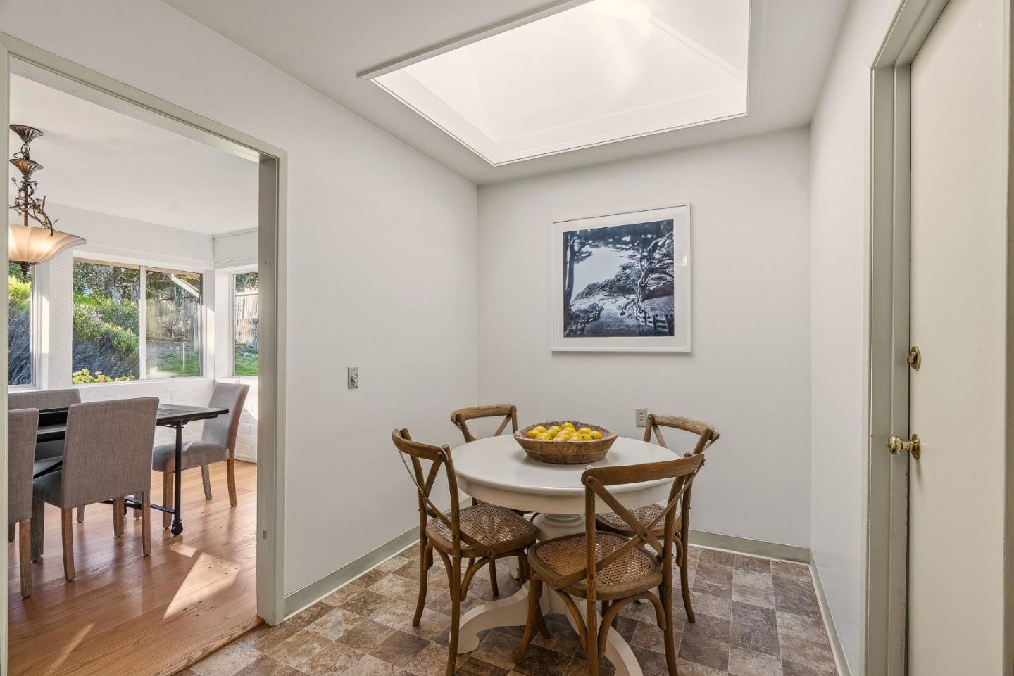 Detail Gallery Image 7 of 30 For 25664 Carmel Knolls Dr, Carmel,  CA 93923 - 3 Beds | 2 Baths