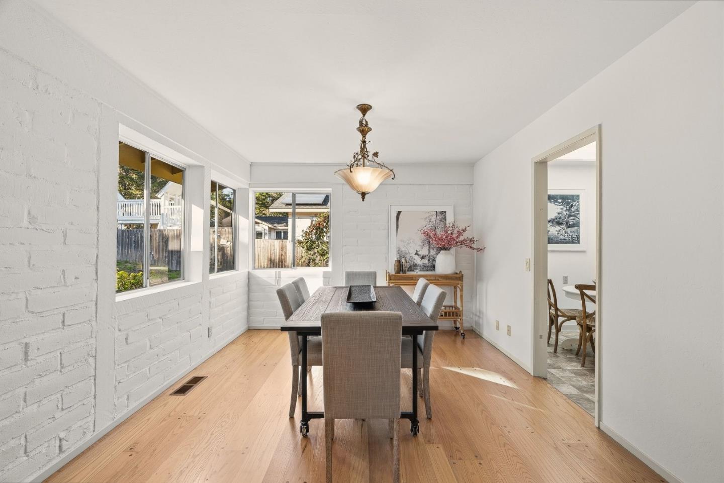 Detail Gallery Image 9 of 30 For 25664 Carmel Knolls Dr, Carmel,  CA 93923 - 3 Beds | 2 Baths