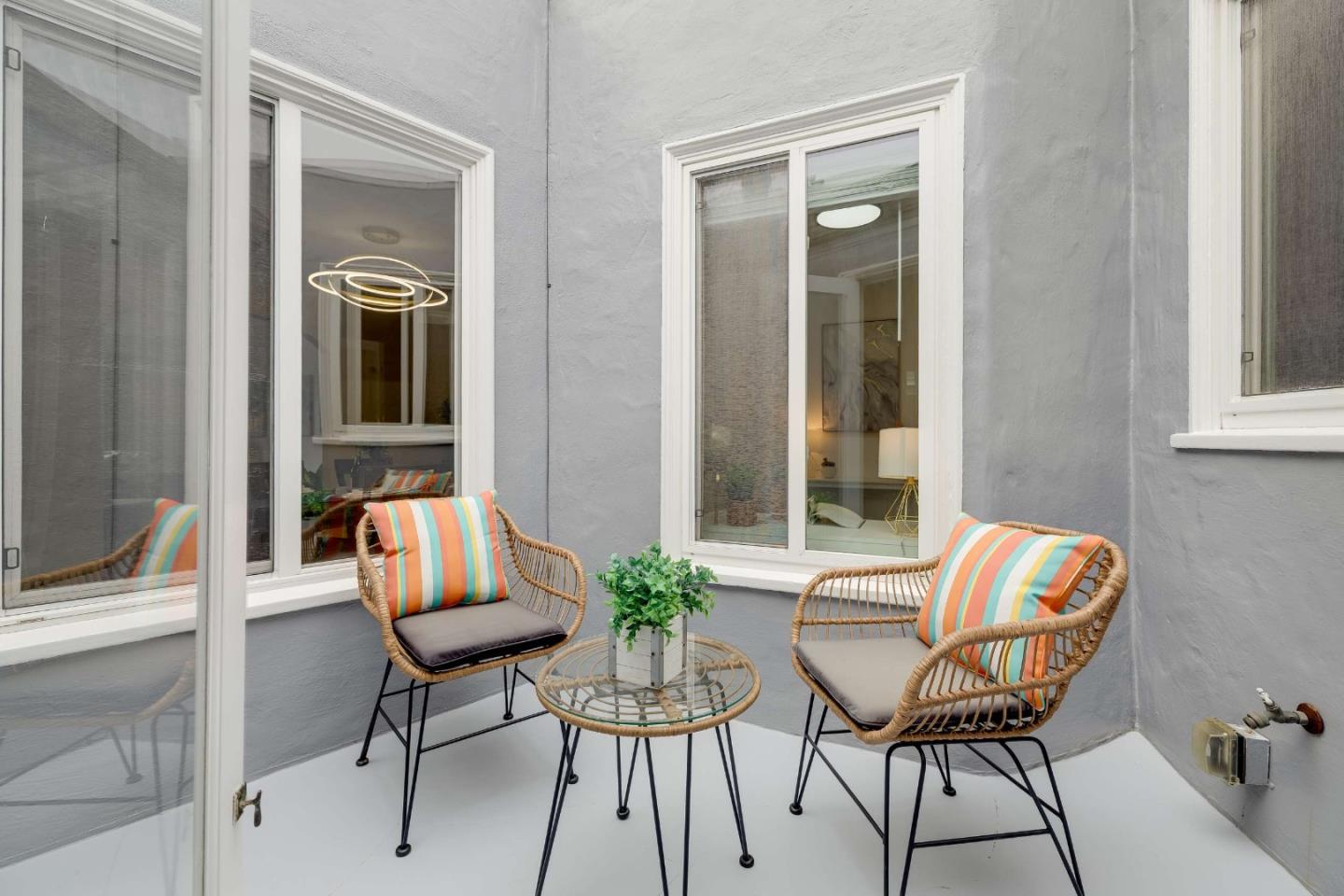 Detail Gallery Image 13 of 38 For 1352 34th Ave, San Francisco,  CA 94122 - 4 Beds | 3/1 Baths