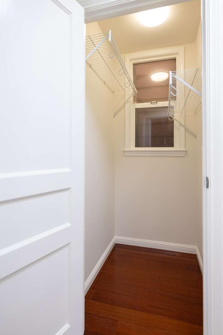 Detail Gallery Image 16 of 38 For 1352 34th Ave, San Francisco,  CA 94122 - 4 Beds | 3/1 Baths