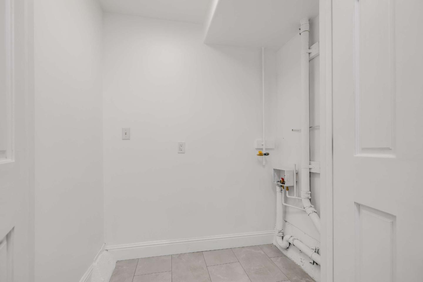 Detail Gallery Image 35 of 38 For 1352 34th Ave, San Francisco,  CA 94122 - 4 Beds | 3/1 Baths