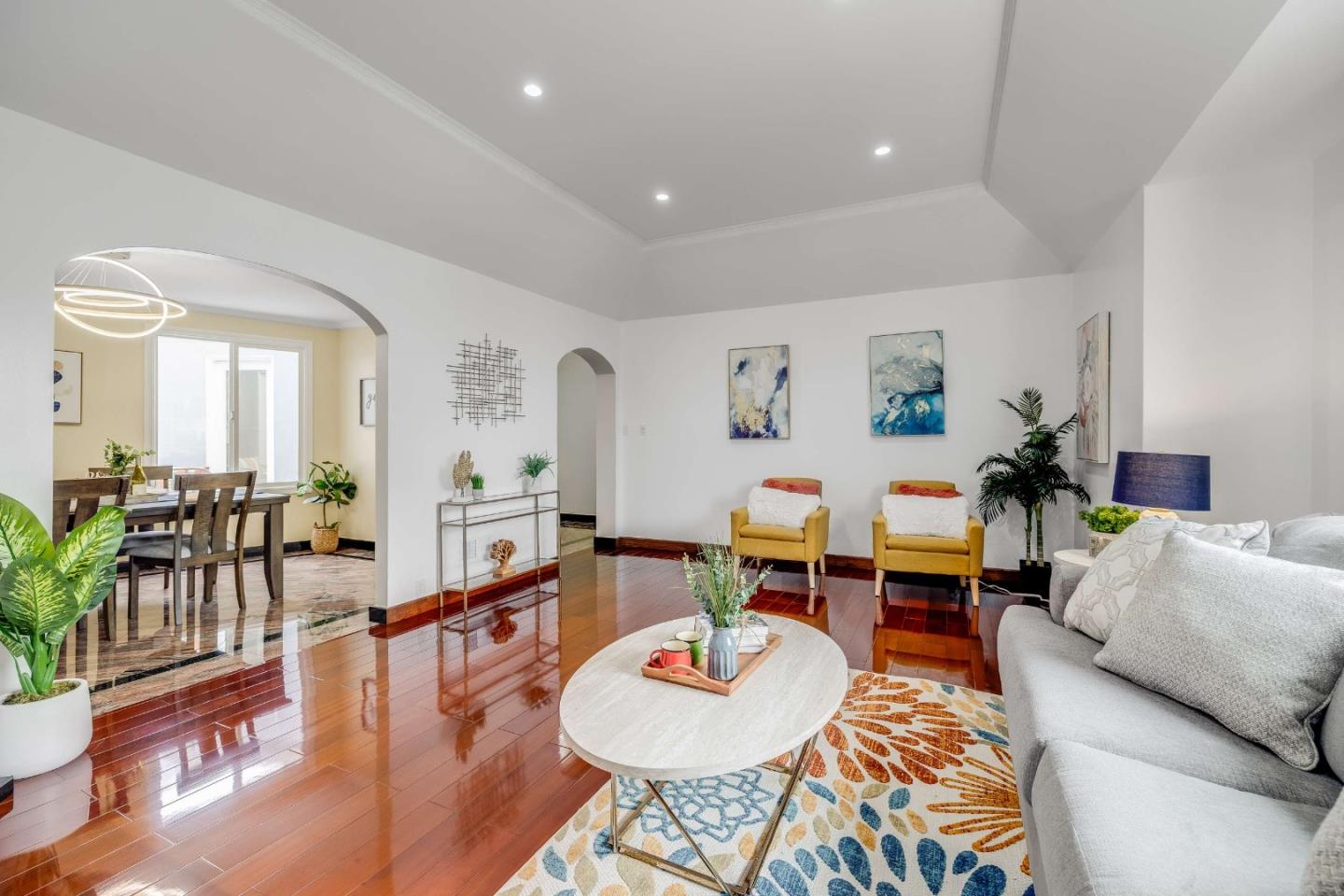 Detail Gallery Image 6 of 38 For 1352 34th Ave, San Francisco,  CA 94122 - 4 Beds | 3/1 Baths