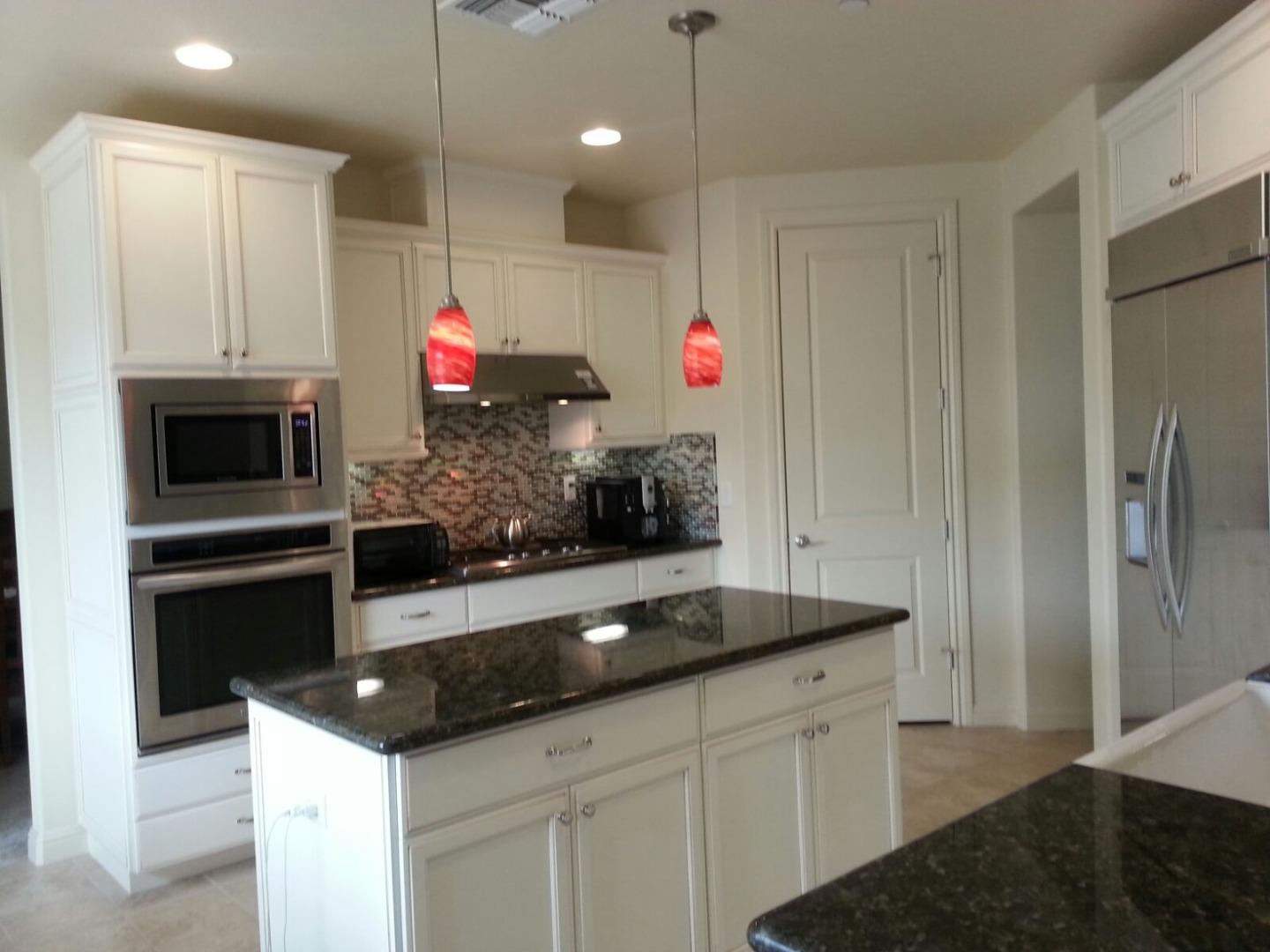 Detail Gallery Image 11 of 40 For Butterweed Ln, Brisbane,  CA 94005 - 5 Beds | 3 Baths