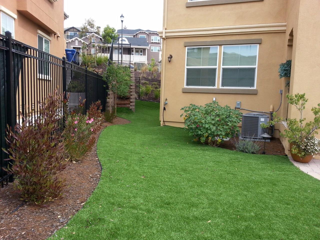 Detail Gallery Image 3 of 40 For Butterweed Ln, Brisbane,  CA 94005 - 5 Beds | 3 Baths