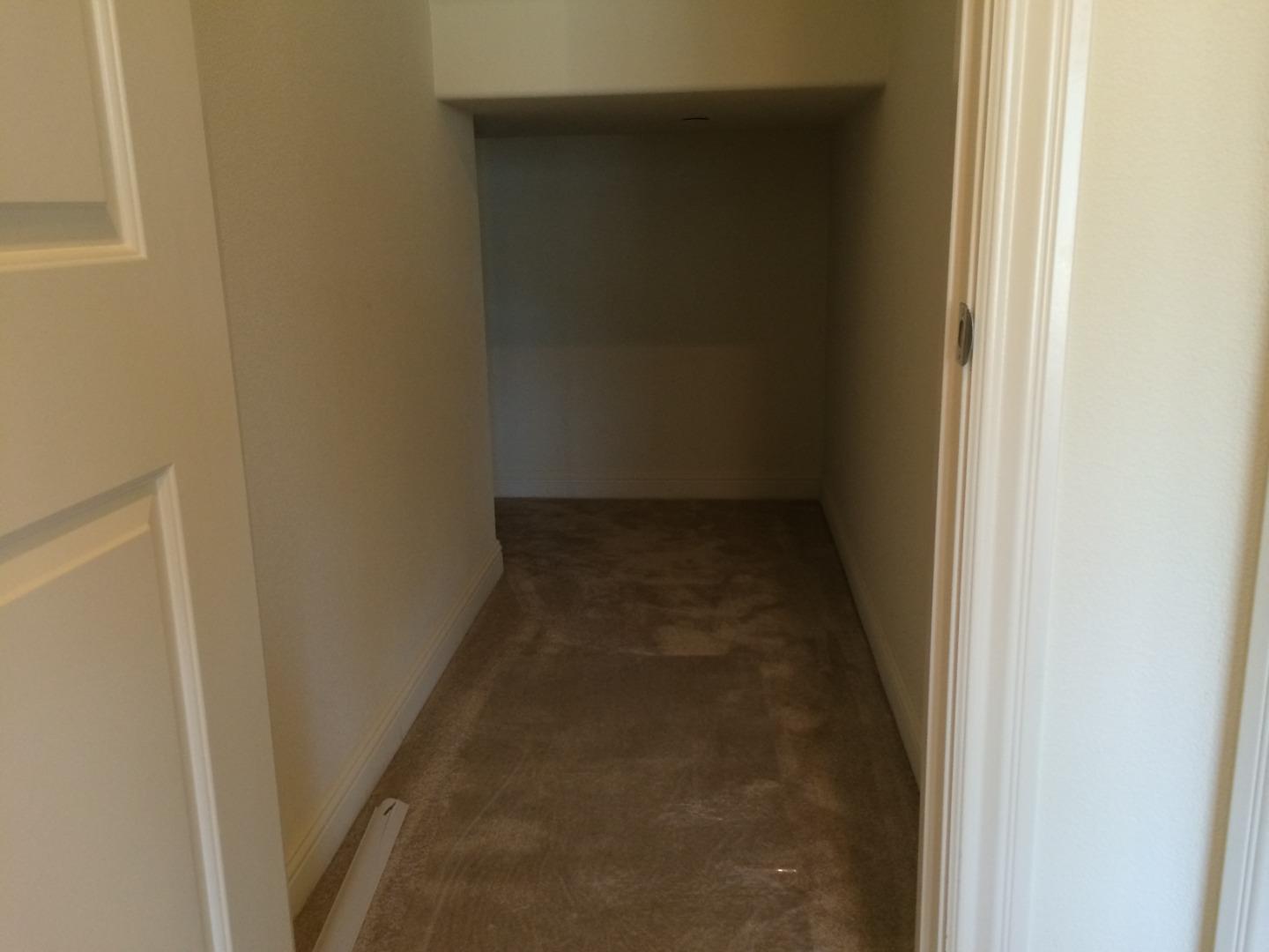 Detail Gallery Image 31 of 40 For Butterweed Ln, Brisbane,  CA 94005 - 5 Beds | 3 Baths