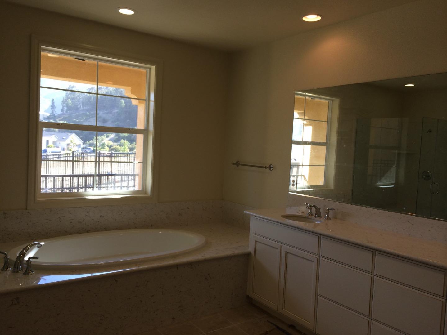 Detail Gallery Image 36 of 40 For Butterweed Ln, Brisbane,  CA 94005 - 5 Beds | 3 Baths