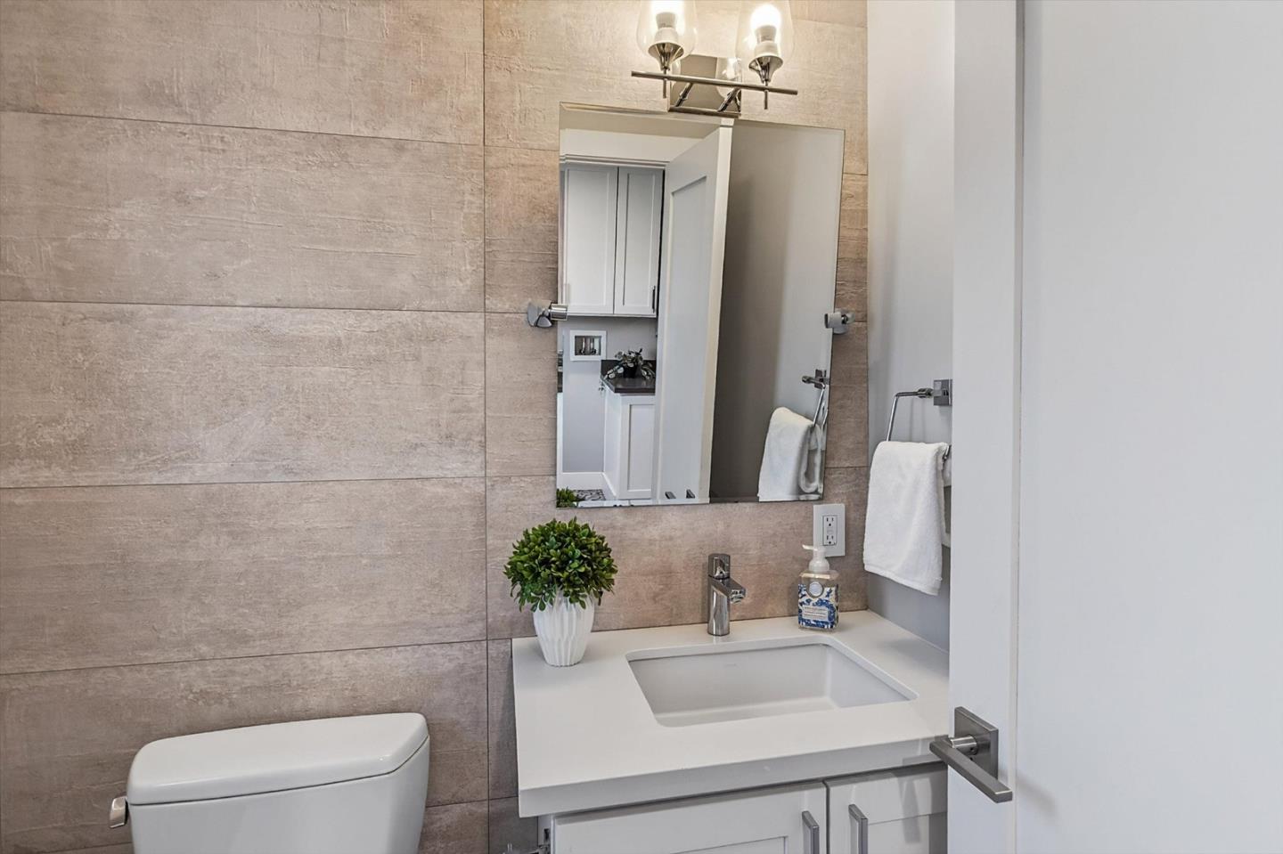 Detail Gallery Image 22 of 62 For 2241 Dry Creek Rd, San Jose,  CA 95124 - 5 Beds | 5/1 Baths