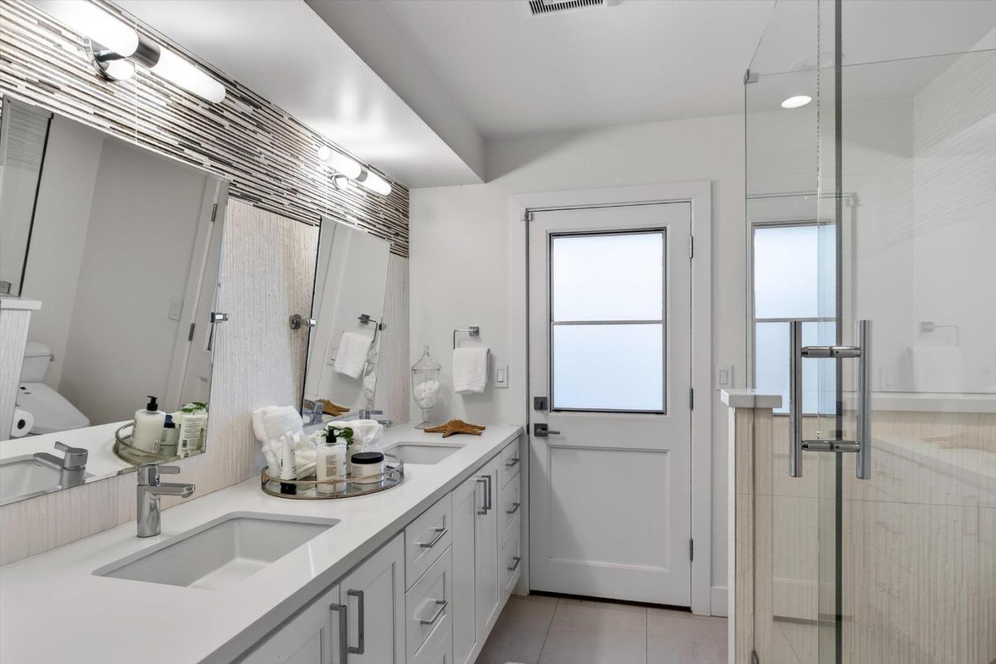 Detail Gallery Image 23 of 62 For 2241 Dry Creek Rd, San Jose,  CA 95124 - 5 Beds | 5/1 Baths