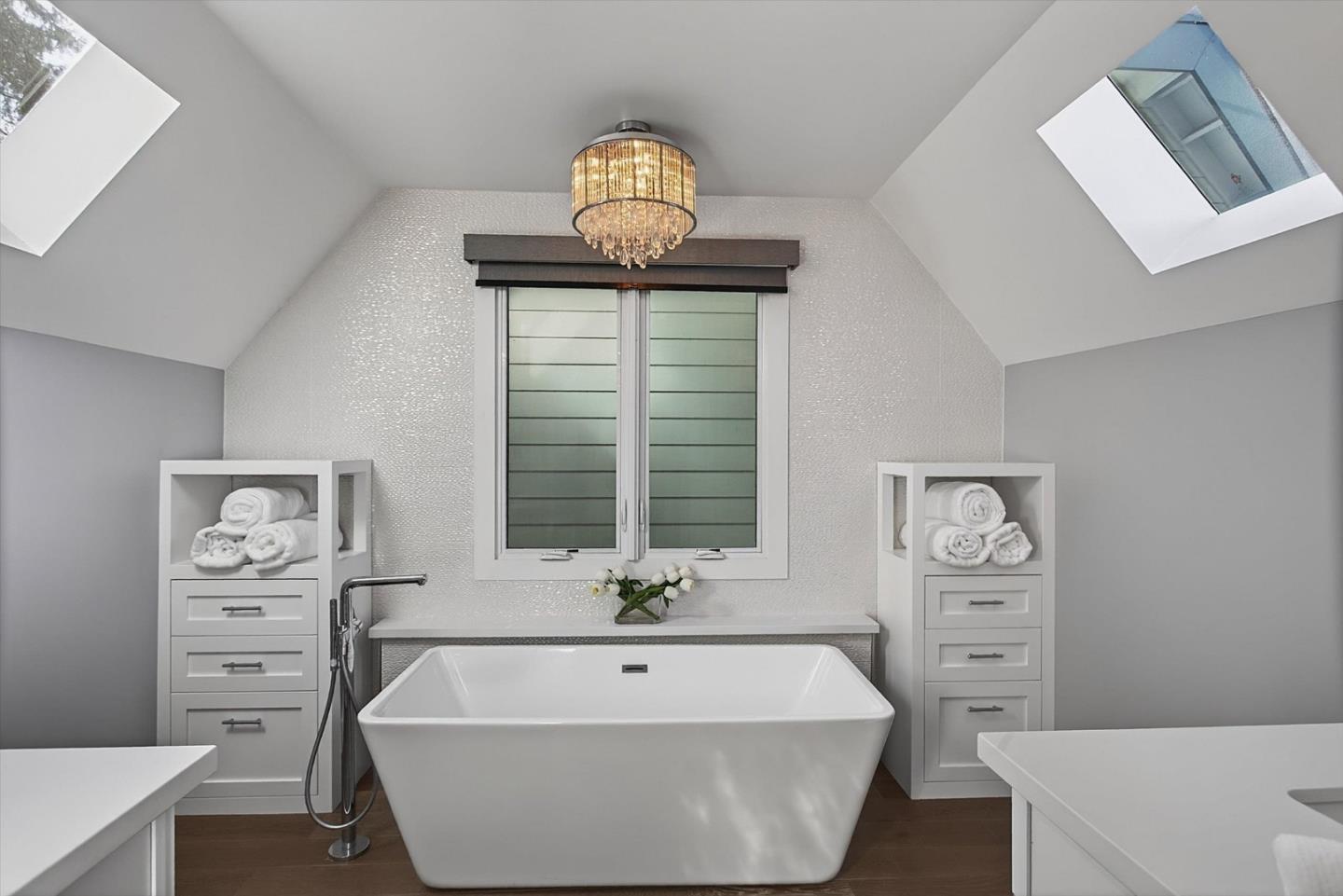 Detail Gallery Image 28 of 62 For 2241 Dry Creek Rd, San Jose,  CA 95124 - 5 Beds | 5/1 Baths