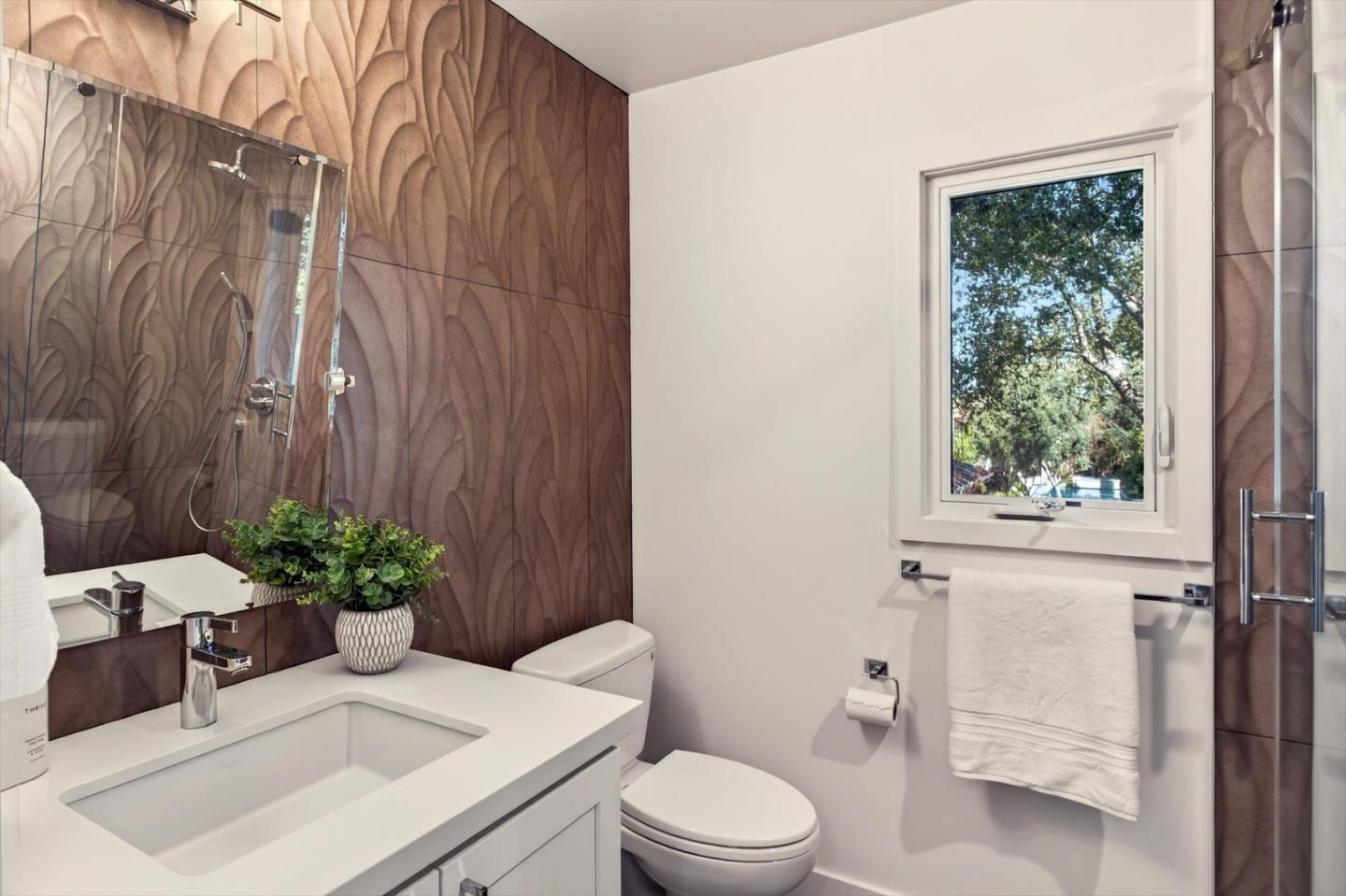 Detail Gallery Image 31 of 62 For 2241 Dry Creek Rd, San Jose,  CA 95124 - 5 Beds | 5/1 Baths