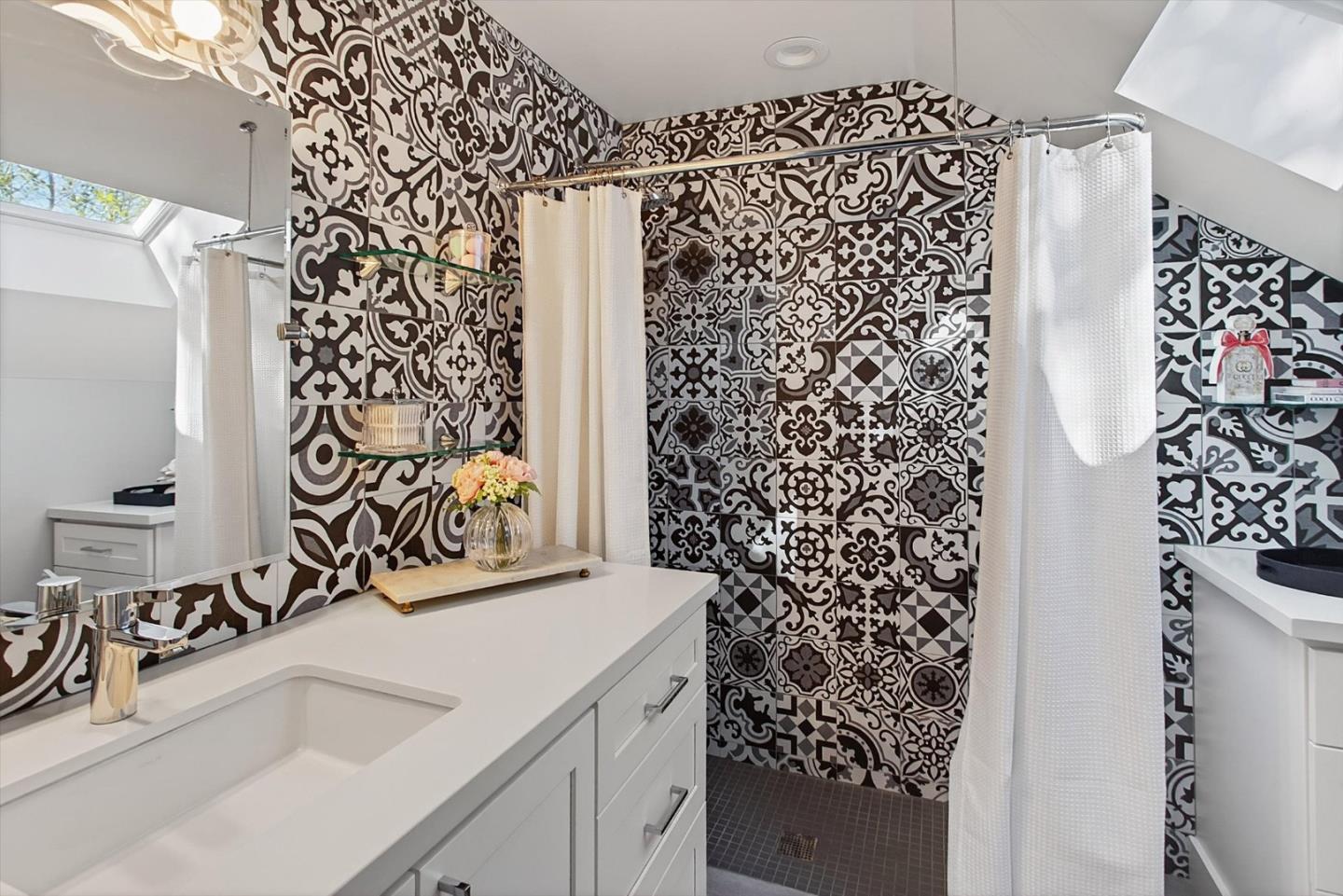 Detail Gallery Image 33 of 62 For 2241 Dry Creek Rd, San Jose,  CA 95124 - 5 Beds | 5/1 Baths