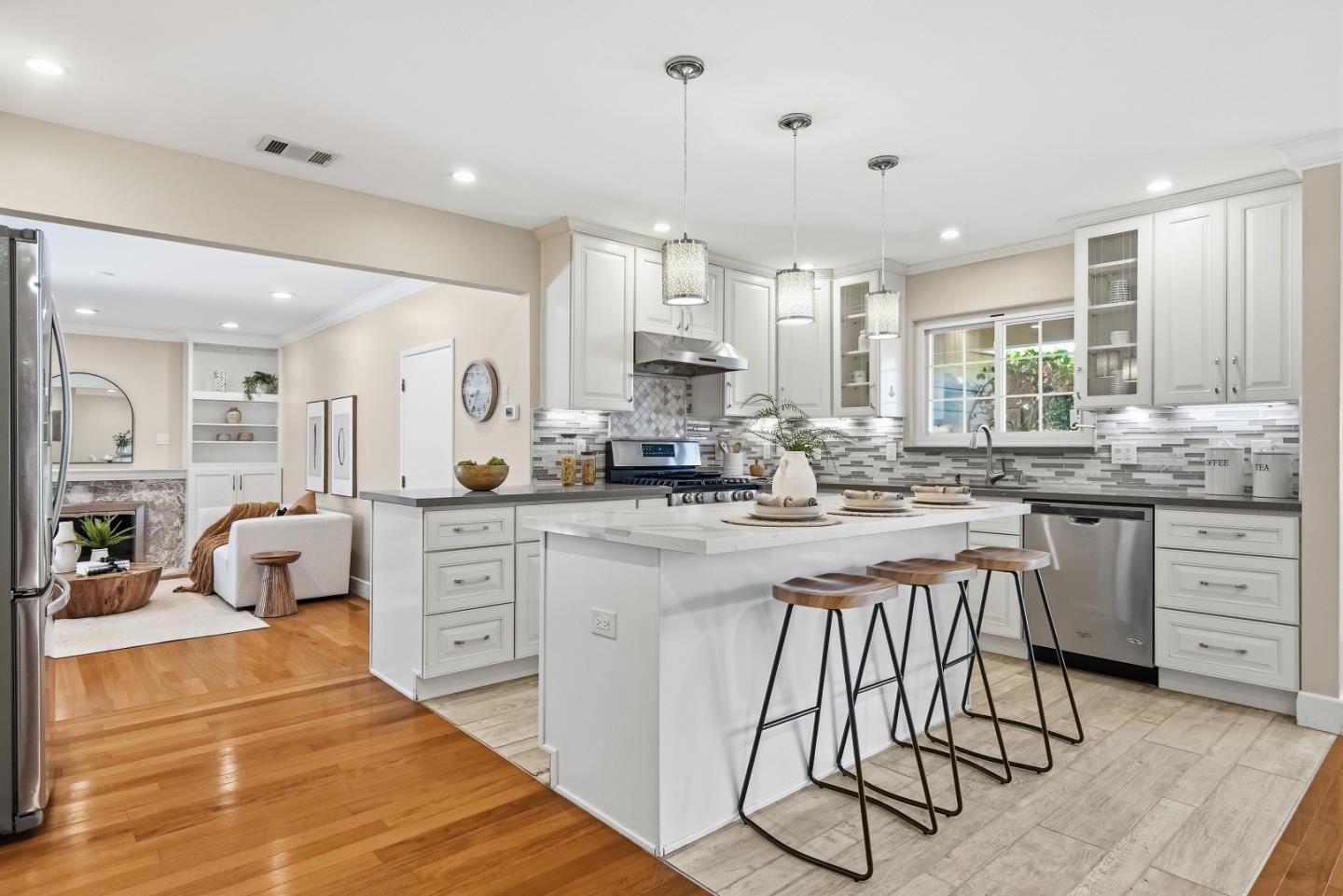 Detail Gallery Image 10 of 45 For 1010 Springfield Dr, Campbell,  CA 95008 - 5 Beds | 4 Baths