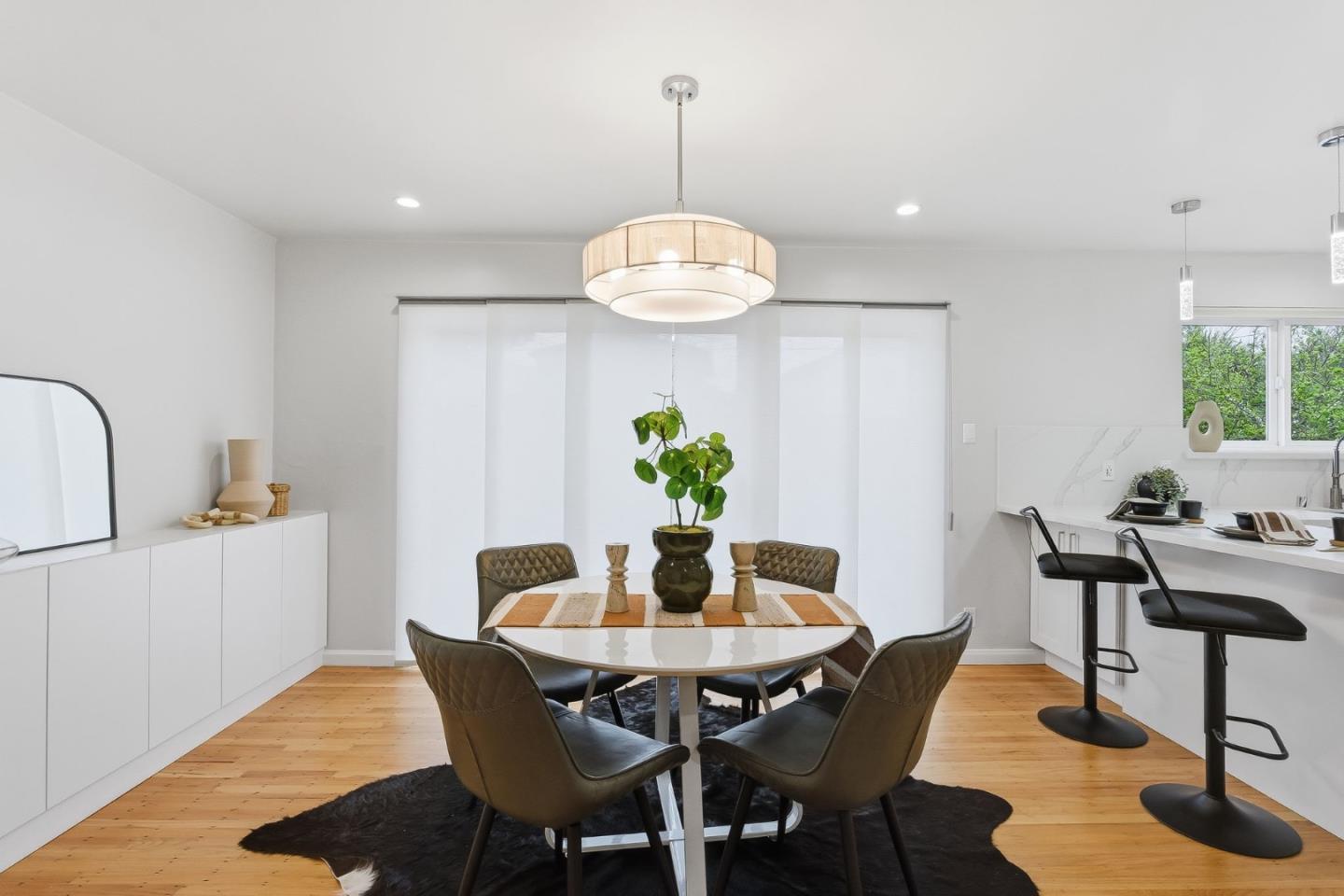 Detail Gallery Image 13 of 62 For 356 Firecrest Ave, Pacifica,  CA 94044 - 4 Beds | 2/1 Baths