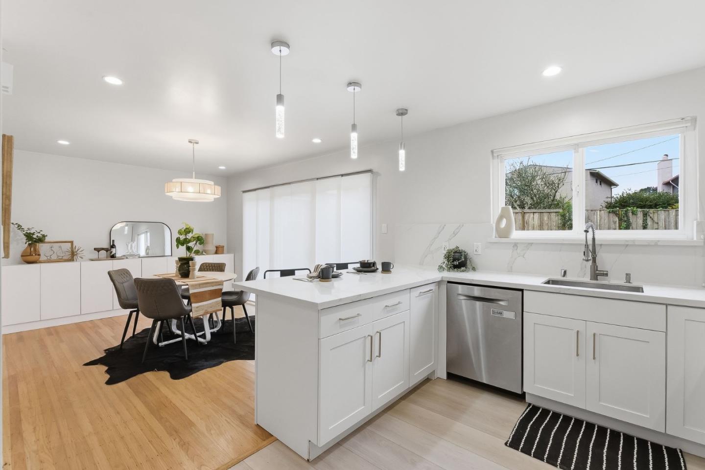 Detail Gallery Image 17 of 62 For 356 Firecrest Ave, Pacifica,  CA 94044 - 4 Beds | 2/1 Baths