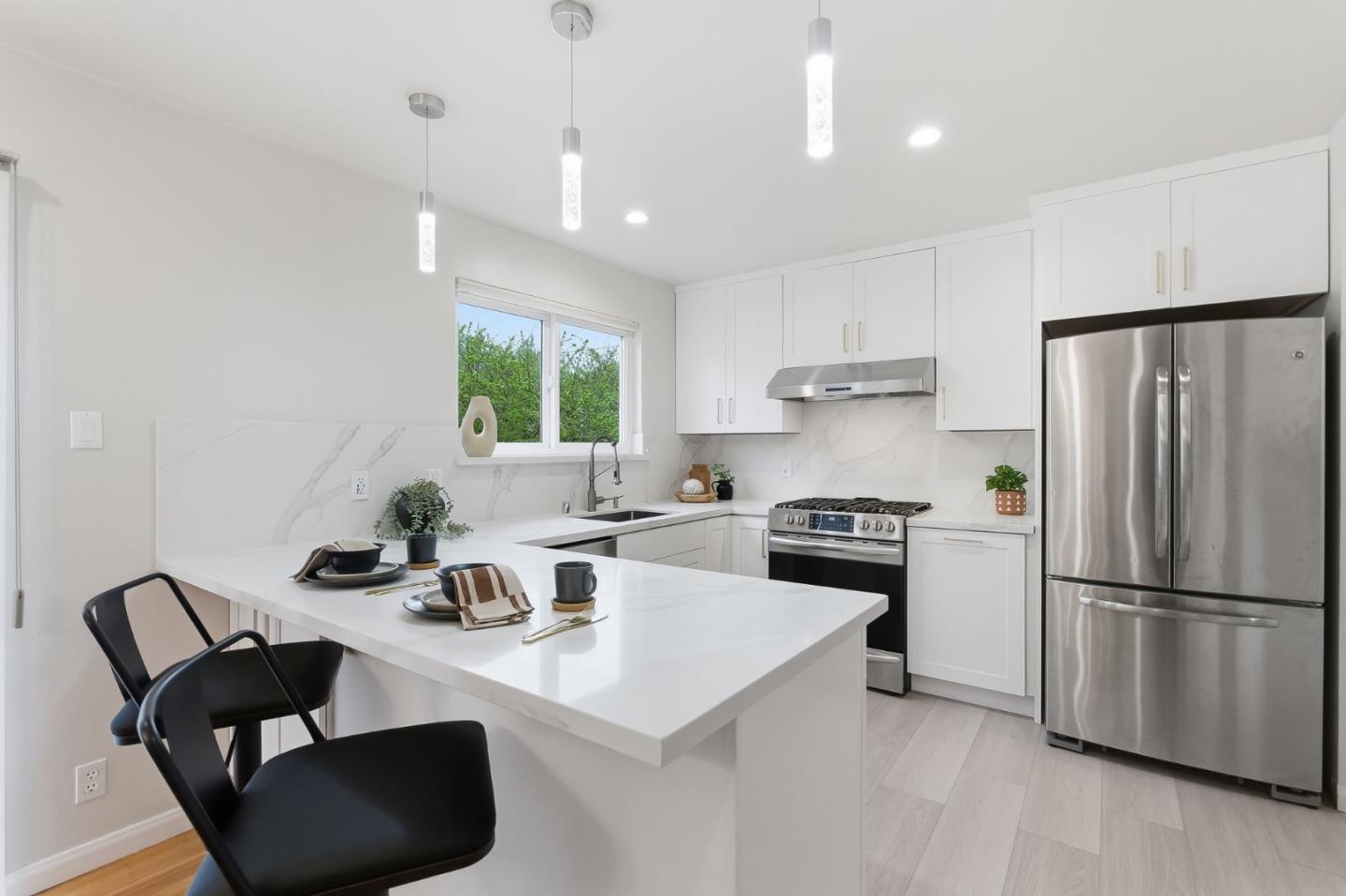 Detail Gallery Image 22 of 62 For 356 Firecrest Ave, Pacifica,  CA 94044 - 4 Beds | 2/1 Baths