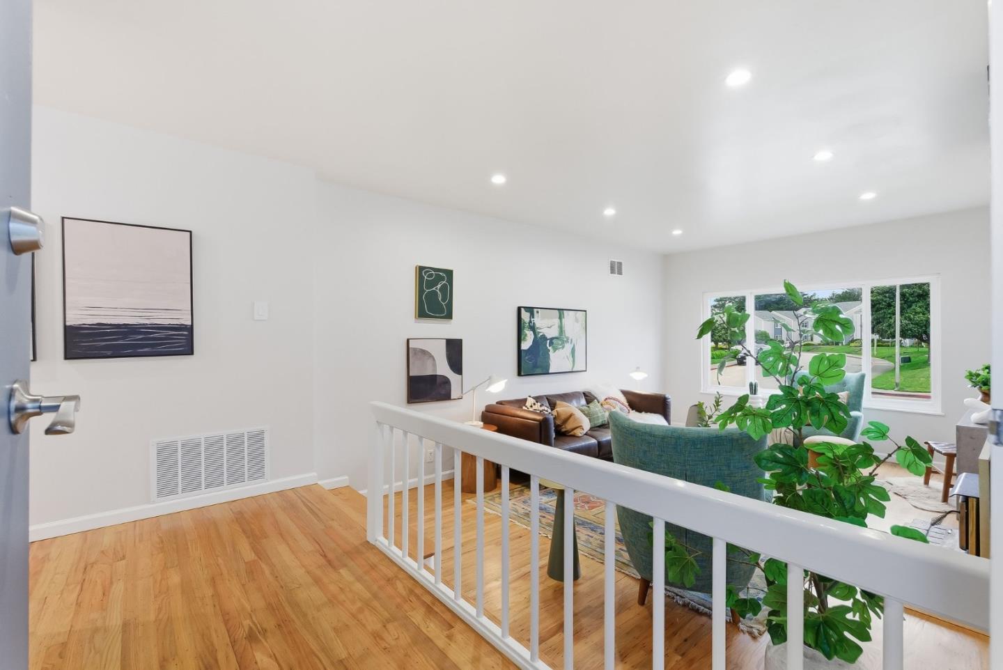 Detail Gallery Image 3 of 62 For 356 Firecrest Ave, Pacifica,  CA 94044 - 4 Beds | 2/1 Baths