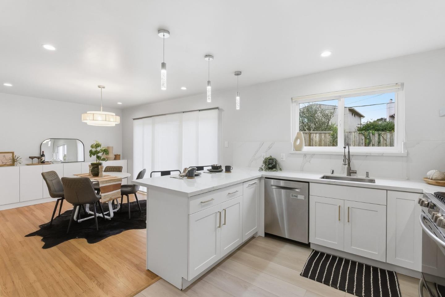 Detail Gallery Image 31 of 62 For 356 Firecrest Ave, Pacifica,  CA 94044 - 4 Beds | 2/1 Baths