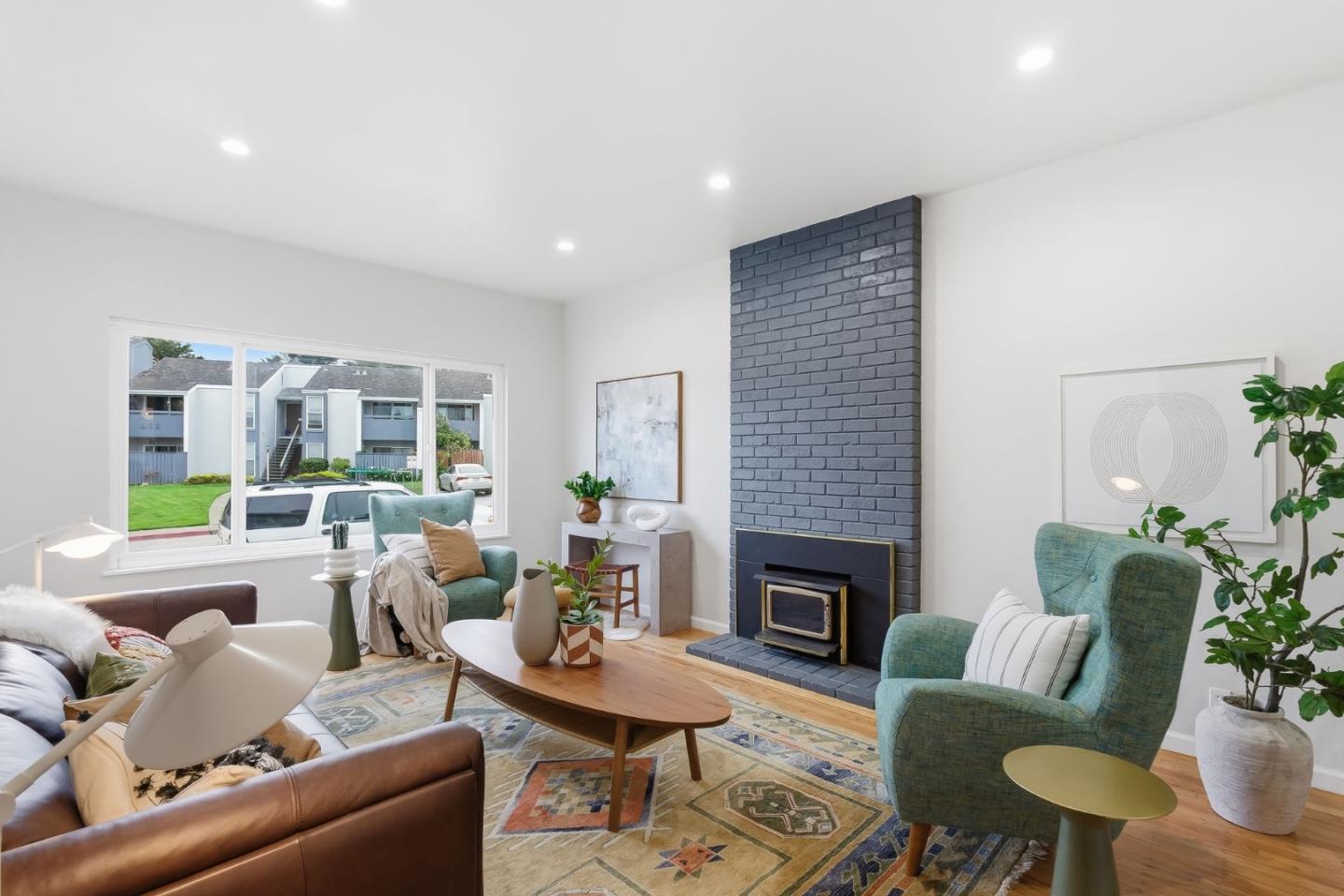 Detail Gallery Image 7 of 62 For 356 Firecrest Ave, Pacifica,  CA 94044 - 4 Beds | 2/1 Baths