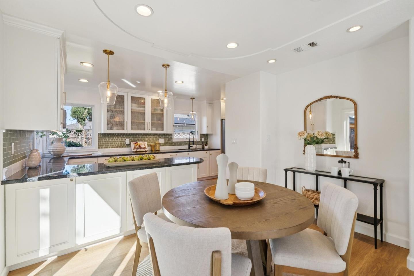 Detail Gallery Image 15 of 85 For 1641 Isabel Dr, San Jose,  CA 95125 - 3 Beds | 2/1 Baths