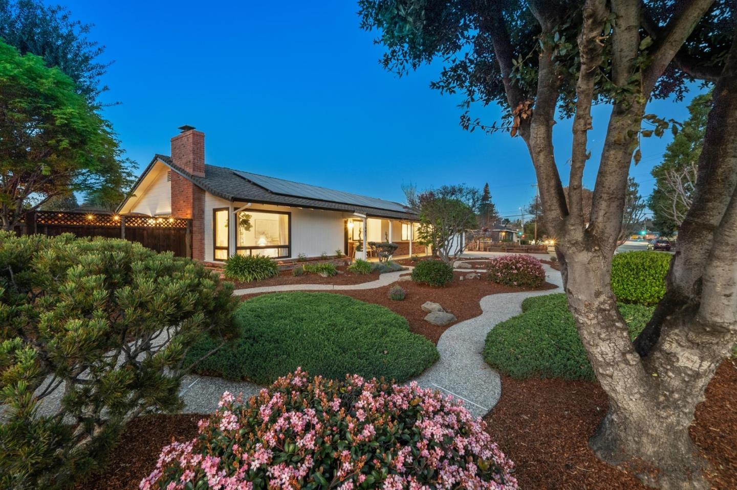 Detail Gallery Image 2 of 85 For 1641 Isabel Dr, San Jose,  CA 95125 - 3 Beds | 2/1 Baths