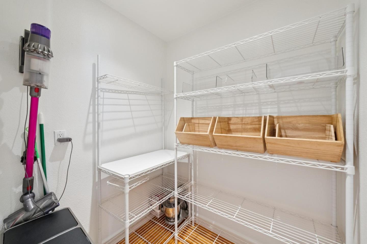 Detail Gallery Image 21 of 85 For 1641 Isabel Dr, San Jose,  CA 95125 - 3 Beds | 2/1 Baths