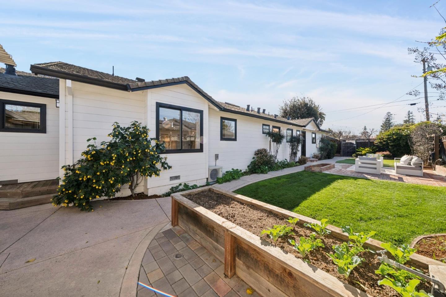 Detail Gallery Image 46 of 85 For 1641 Isabel Dr, San Jose,  CA 95125 - 3 Beds | 2/1 Baths