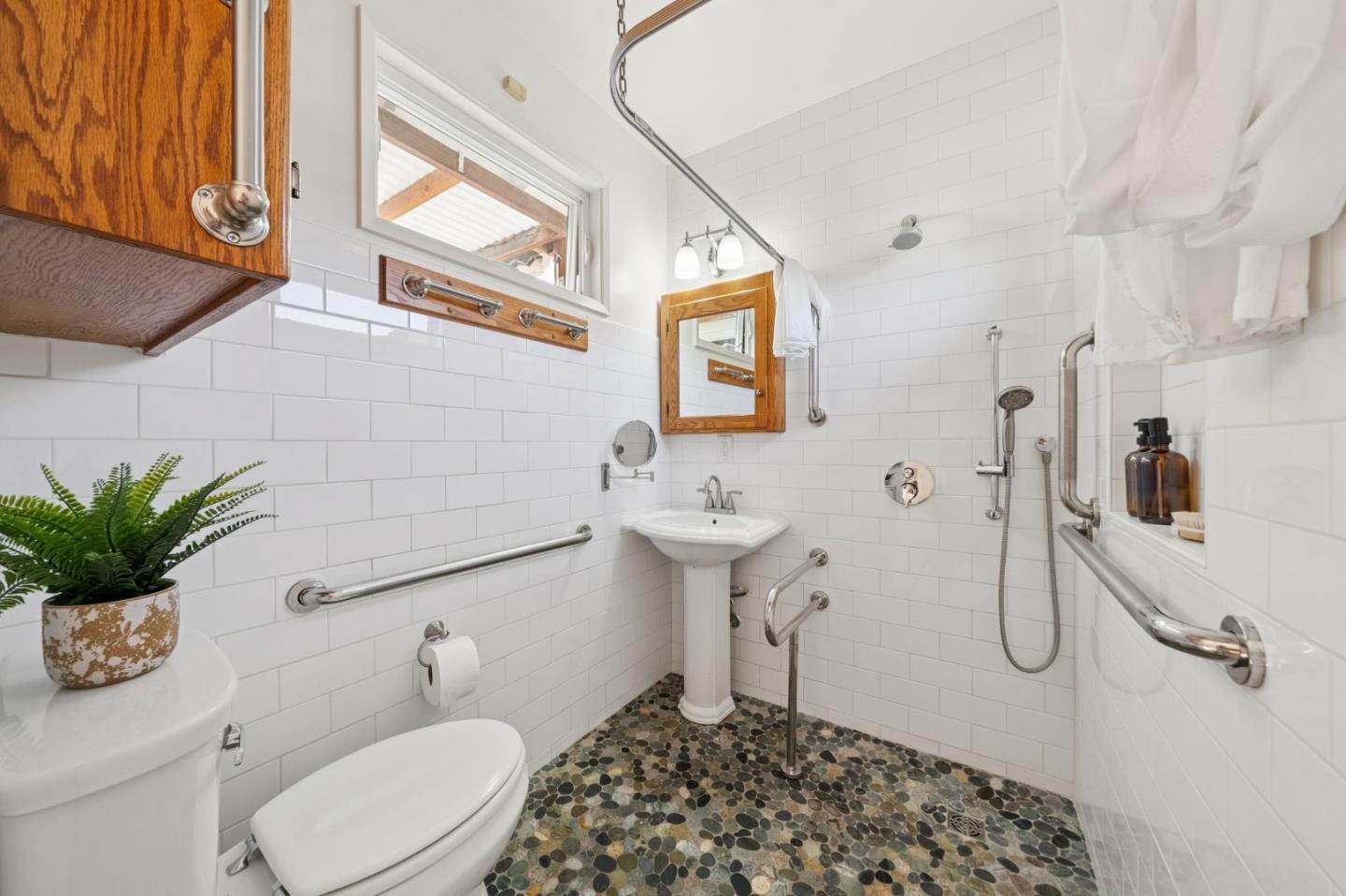 Detail Gallery Image 59 of 85 For 1641 Isabel Dr, San Jose,  CA 95125 - 3 Beds | 2/1 Baths