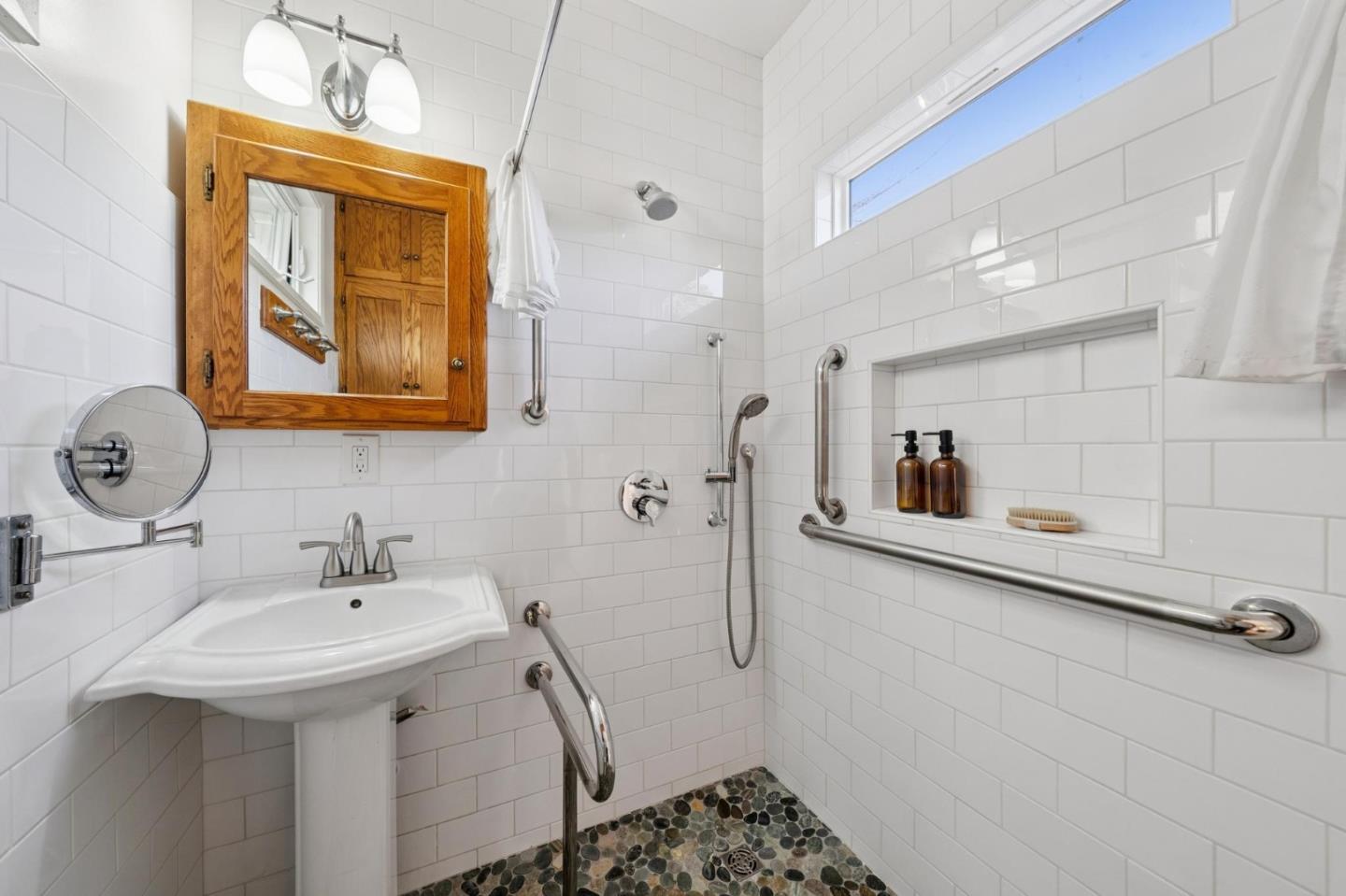 Detail Gallery Image 61 of 85 For 1641 Isabel Dr, San Jose,  CA 95125 - 3 Beds | 2/1 Baths