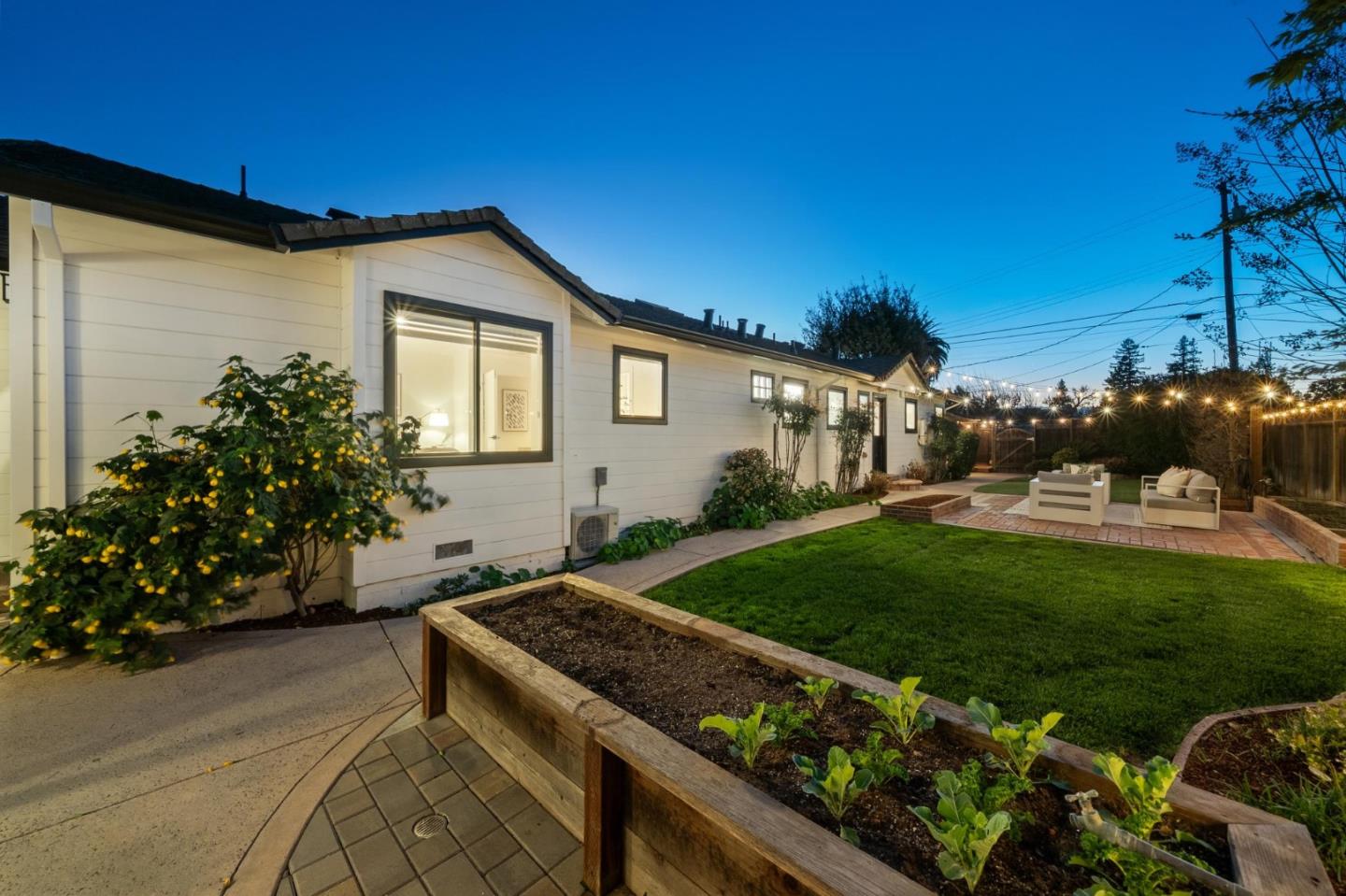 Detail Gallery Image 70 of 85 For 1641 Isabel Dr, San Jose,  CA 95125 - 3 Beds | 2/1 Baths