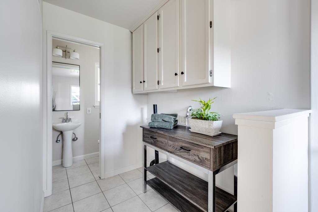 Detail Gallery Image 25 of 63 For 11891 Brookglen Dr, Saratoga,  CA 95070 - 3 Beds | 2/1 Baths