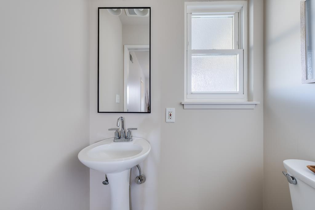 Detail Gallery Image 26 of 63 For 11891 Brookglen Dr, Saratoga,  CA 95070 - 3 Beds | 2/1 Baths