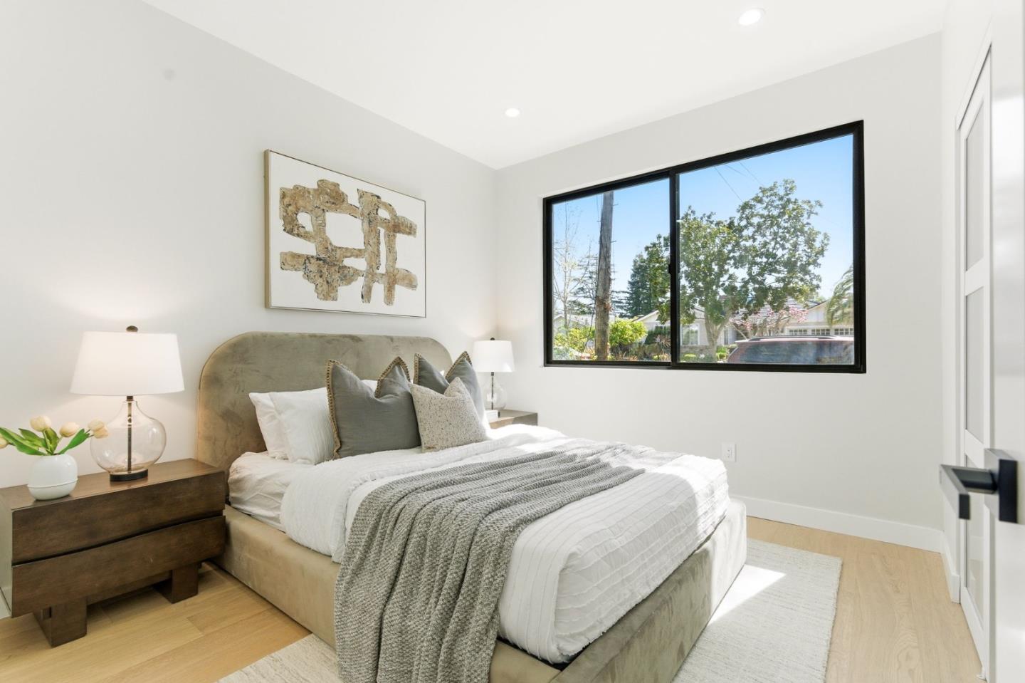 Detail Gallery Image 32 of 40 For 2166 Jardin Dr, Mountain View,  CA 94040 - 5 Beds | 4 Baths