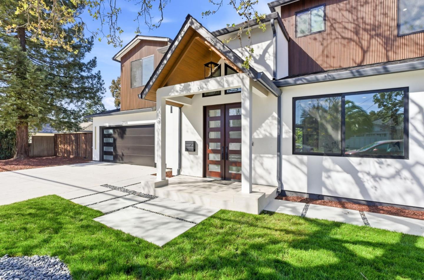 Detail Gallery Image 4 of 40 For 2166 Jardin Dr, Mountain View,  CA 94040 - 5 Beds | 4 Baths